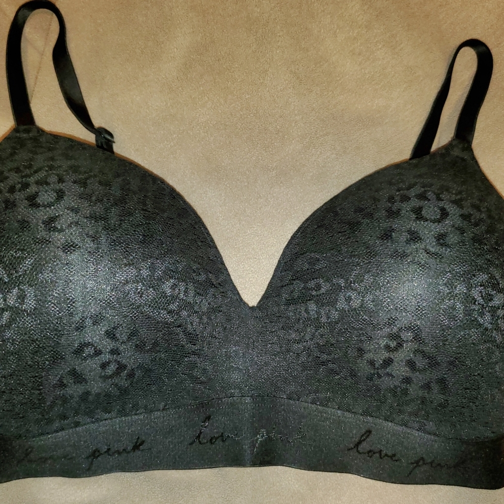 Victoria secret pink wear anywhere wireless lightly lined lace bra 36d